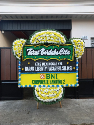 Papan Bunga Duka di Gunung Lingai