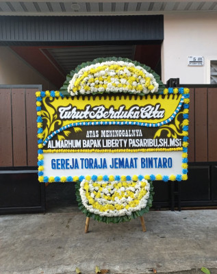 Papan Bunga Duka di Gunung Lingai