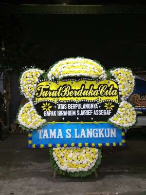 Papan Bunga Duka di Gunung Lingai