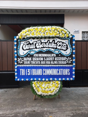 Papan Bunga Duka di Gunung Lingai
